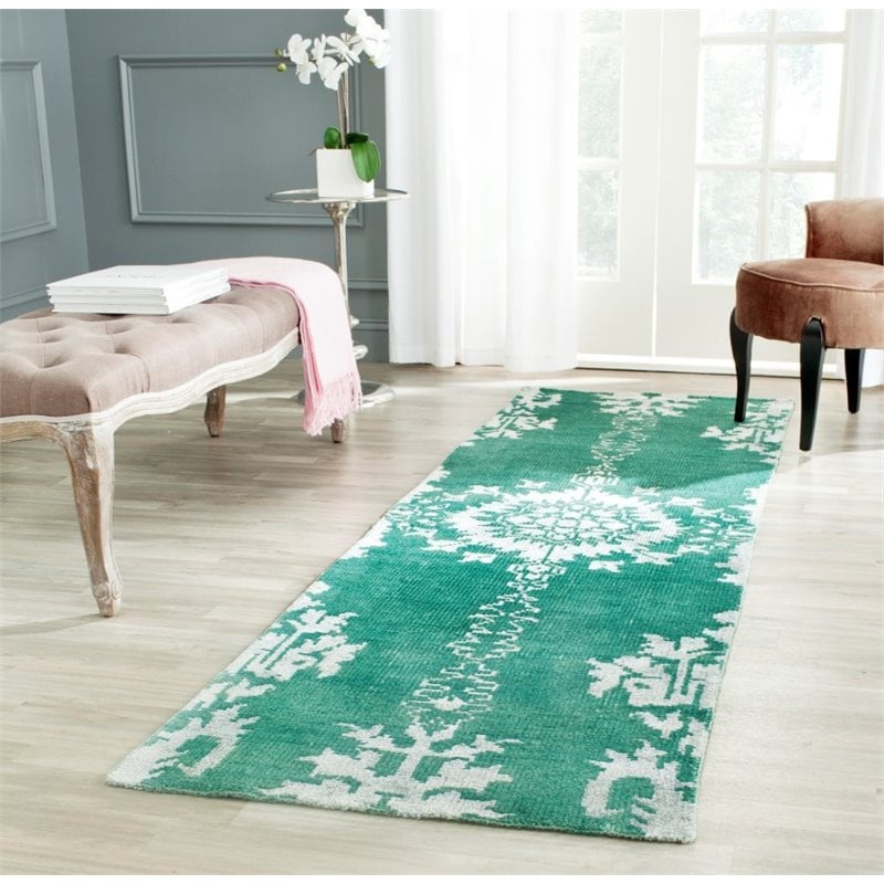 Safavieh Stone Wash 5' X 8' Hand Knotted Rug in Emerald
