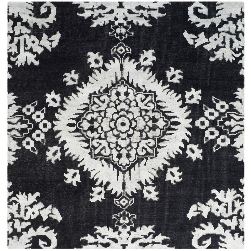 Safavieh Stone Wash 8' X 10' Hand Knotted Rug in Charcoal