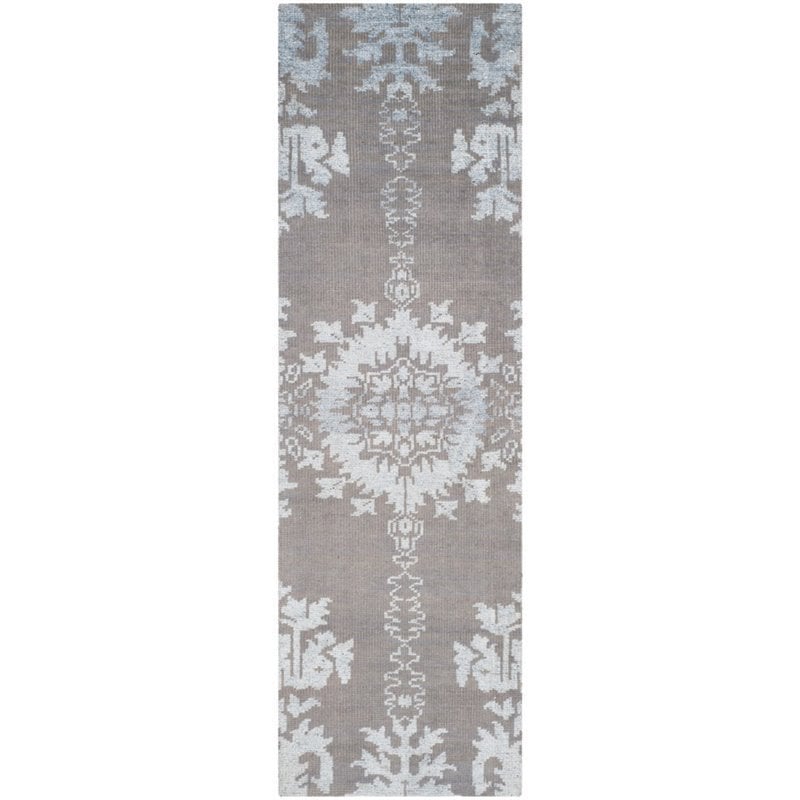 Safavieh Stone Wash 4' X 6' Hand Knotted Rug in Gray