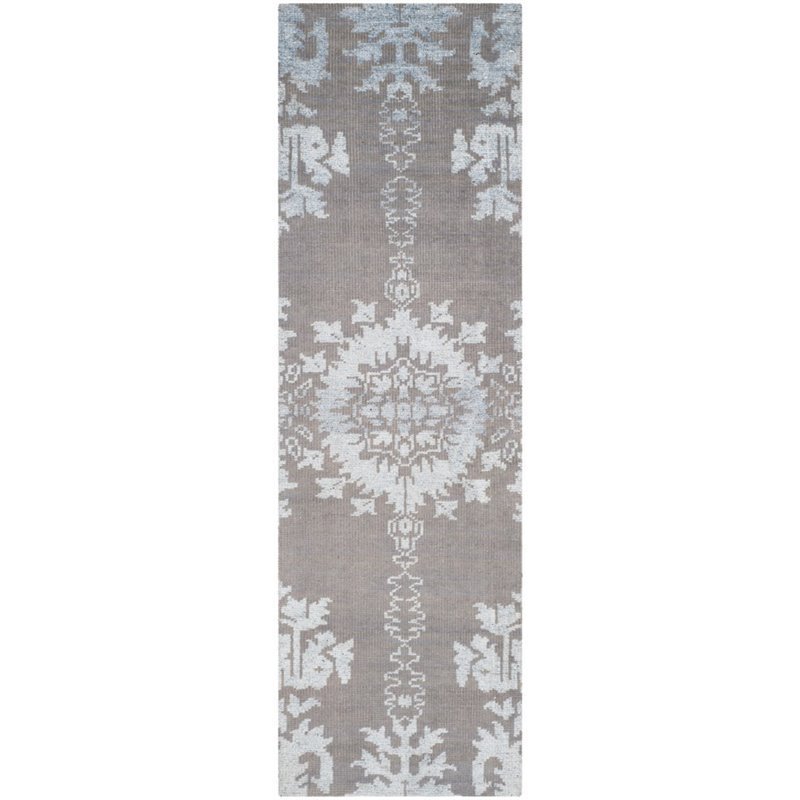Safavieh Stone Wash 6' Square Hand Knotted Rug in Gray