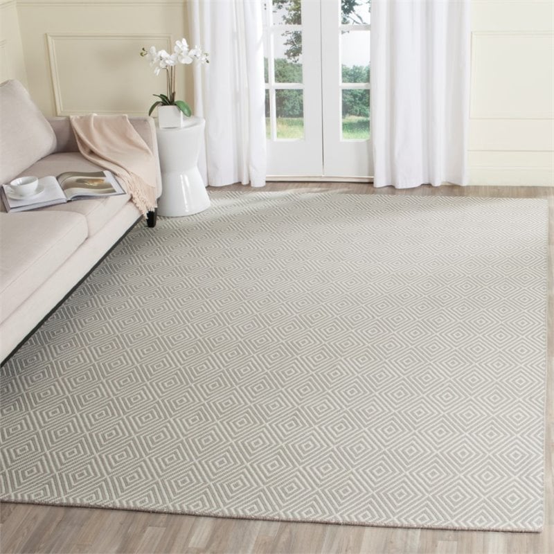 Safavieh Wilton 4' X 6' Handmade Rug in Silver and Ivory