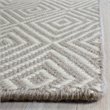 Safavieh Wilton 5' X 8' Handmade Rug in Silver and Ivory