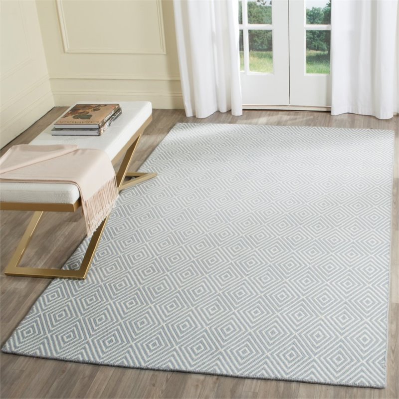 Safavieh Wilton 5' X 8' Handmade Rug in Light Blue and Ivory