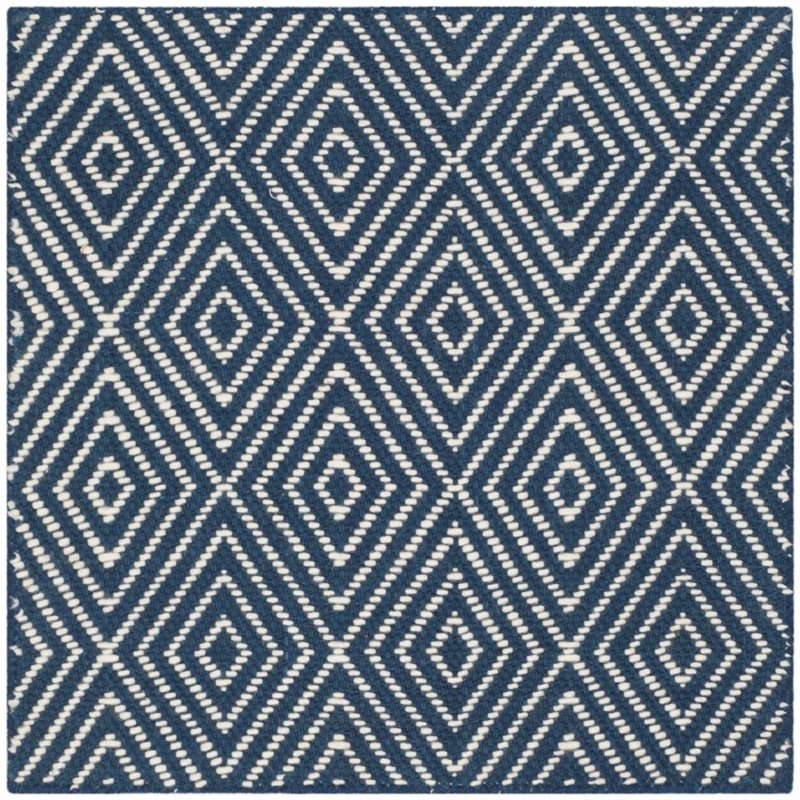 Safavieh Wilton 4' X 6' Handmade Rug in Navy and Ivory