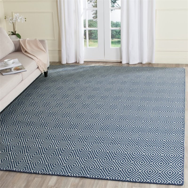 Safavieh Wilton 4' X 6' Handmade Rug in Navy and Ivory