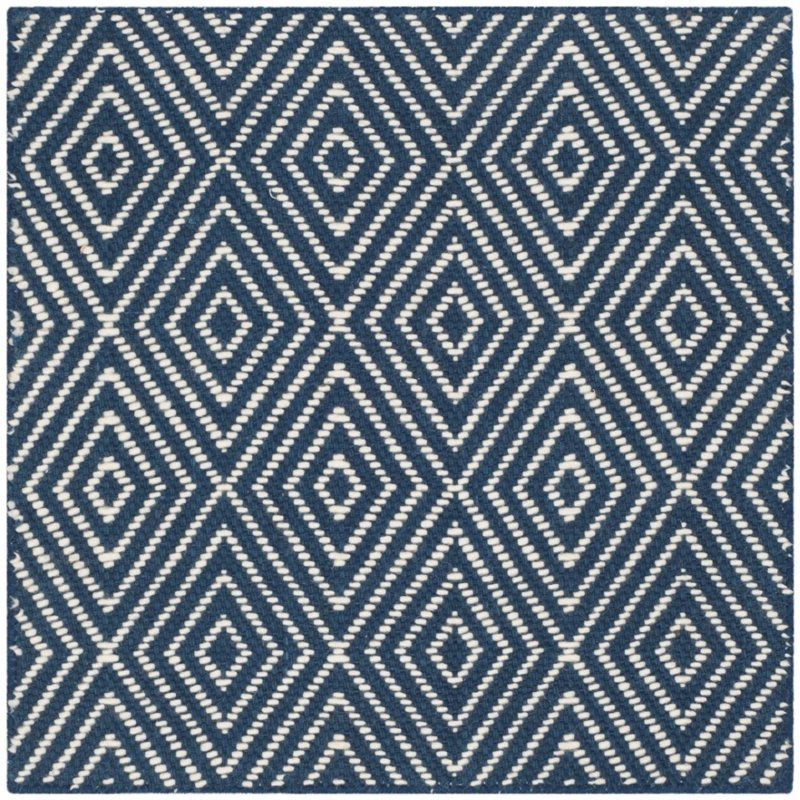 Safavieh Wilton 4' X 6' Handmade Rug in Navy and Ivory