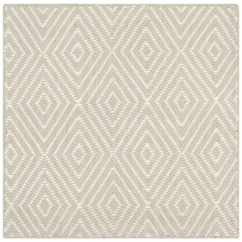 Safavieh Wilton 4' X 6' Handmade Rug in Light Gray and Ivory