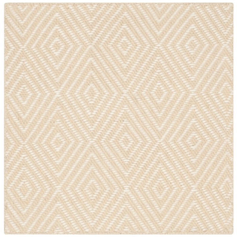 Safavieh Wilton 4' X 6' Handmade Rug in Beige and Ivory