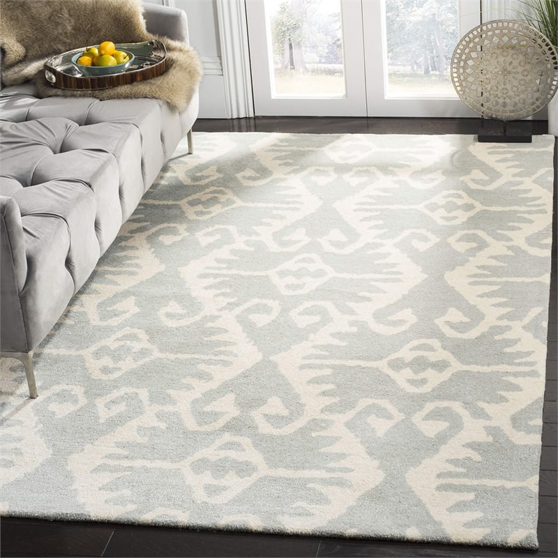 Safavieh Wyndham 10' X 14' Power Loomed Acrylic Rug in Gray and Ivory