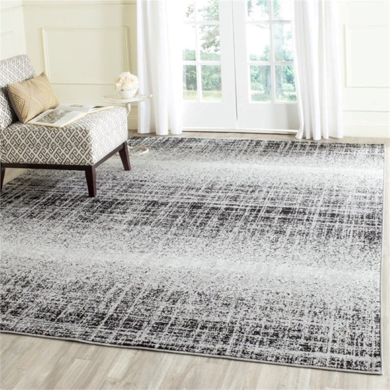 Safavieh Adirondack 4' X 4' Round Rug in Silver and Black