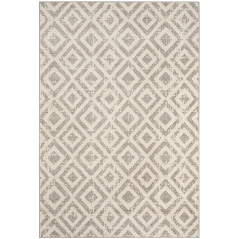Safavieh Amsterdam 4' X 6' Rug in Ivory and Mauve