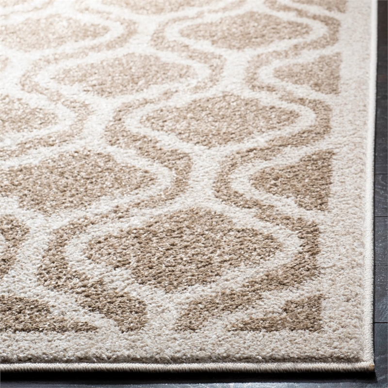 Safavieh Amherst 5' X 8' Rug in Wheat and Beige