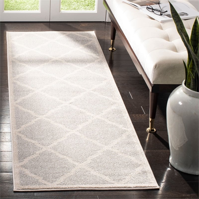 Safavieh Amherst 9' X 9' Square Rug in Wheat and Beige