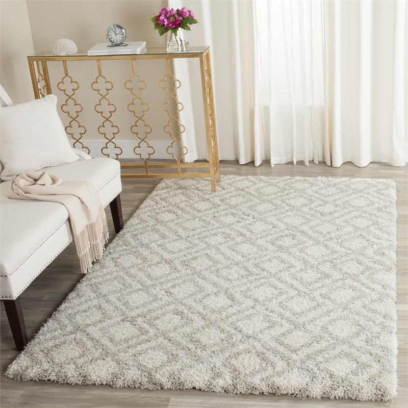 Safavieh Arizona Shag 4' X 6' Rug in Ivory and Beige