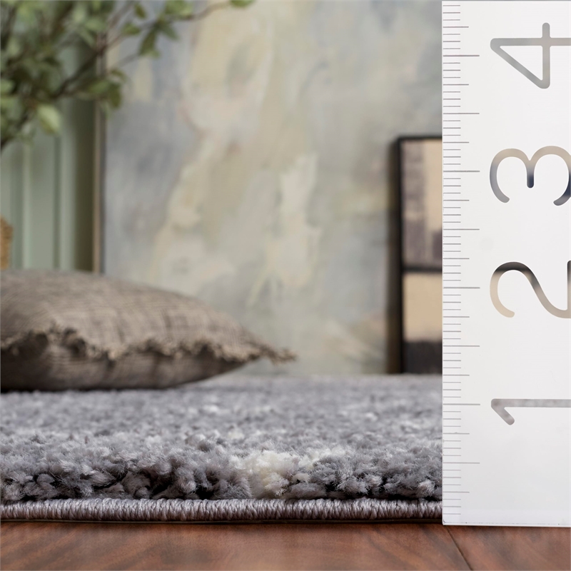 Safavieh Arizona Shag 6' 7