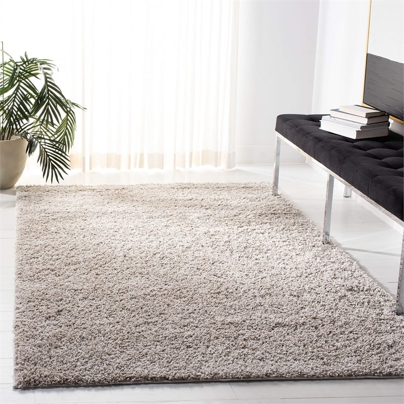 Safavieh Arizona Shag 4' X 6' Rug in Linen