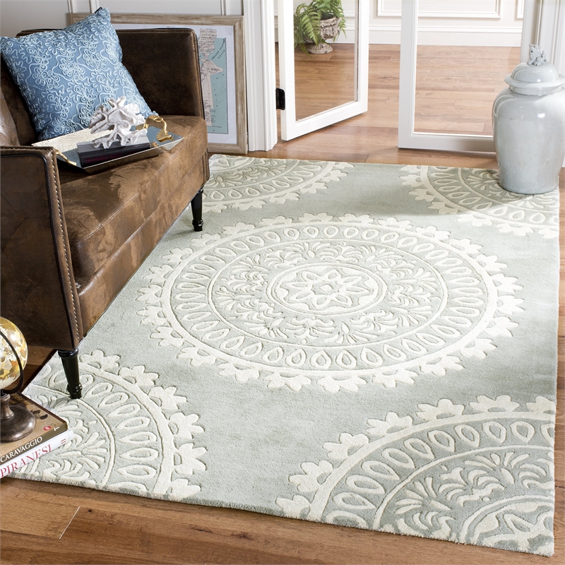 Safavieh Bella 3' X 5' Hand Tufted Wool Pile Rug in Gray and Ivory