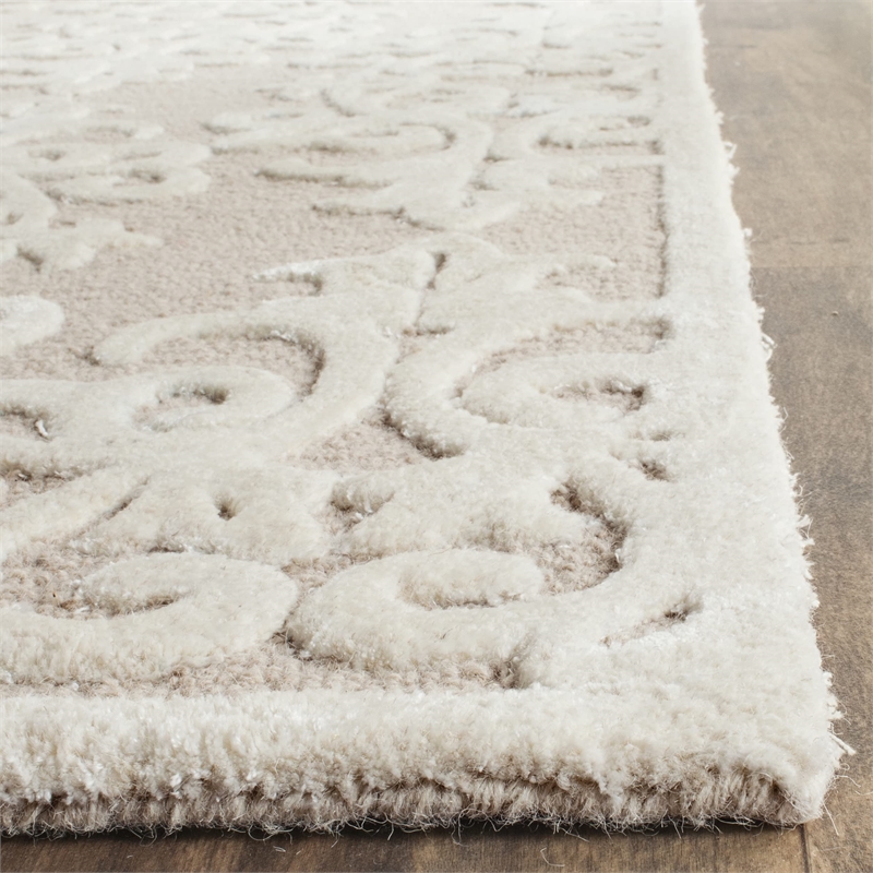 Safavieh Bella 5' X 8' Hand Tufted Wool Pile Rug in Sand and Ivory