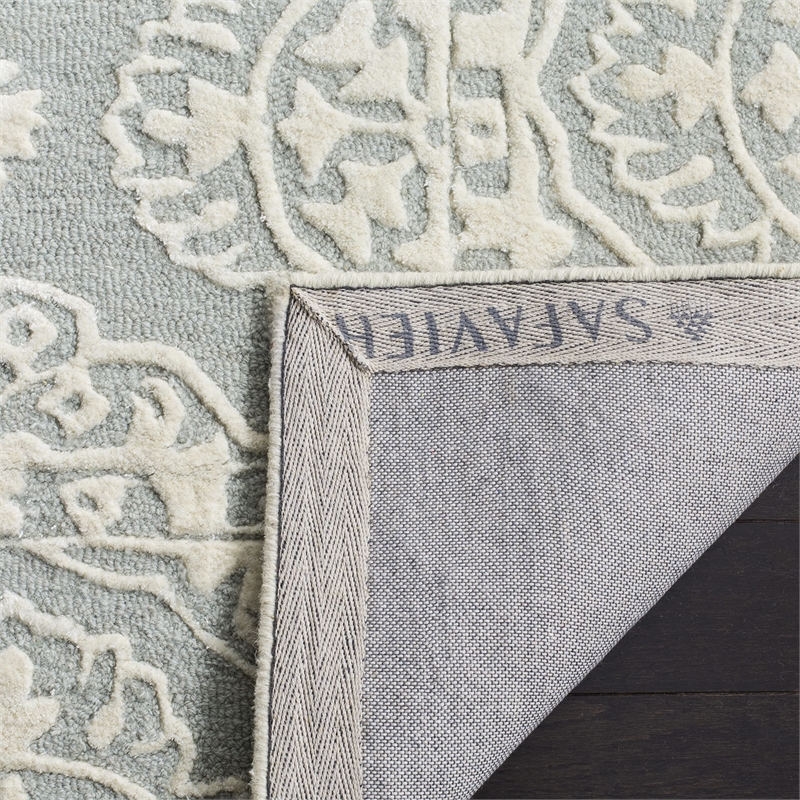 Safavieh Bella 6' X 9' Hand Tufted Wool Pile Rug in Gray and Ivory