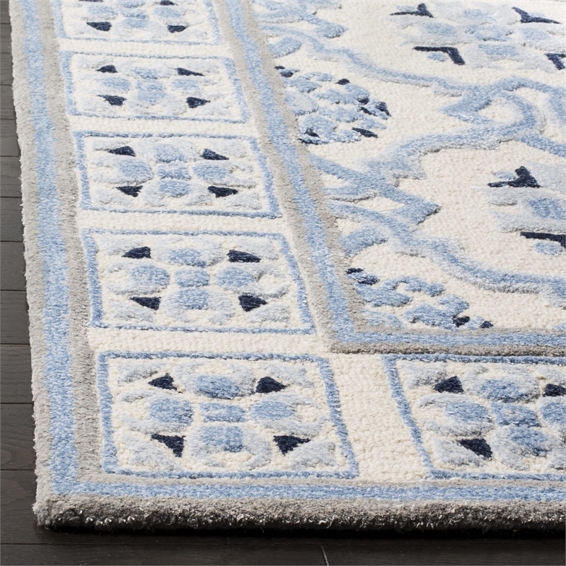 Safavieh Bella 8' X 10' Hand Tufted Rug in Ivory and Blue