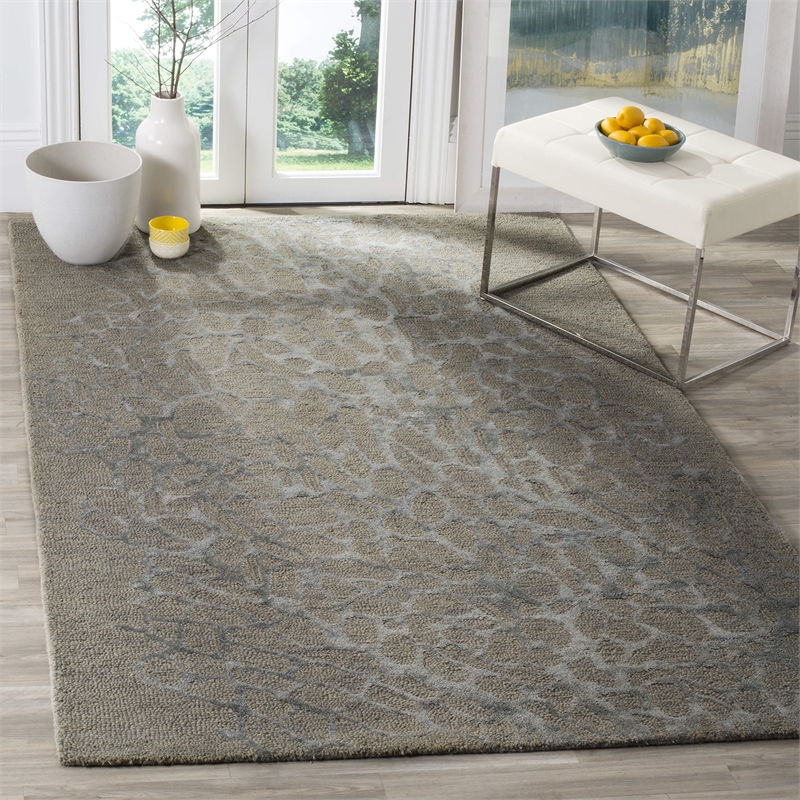 Safavieh Blossom 5' X 8' Hand Hooked Rug in Gray and Gray