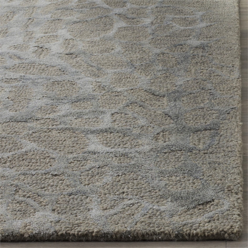 Safavieh Blossom 5' X 8' Hand Hooked Rug in Gray and Gray