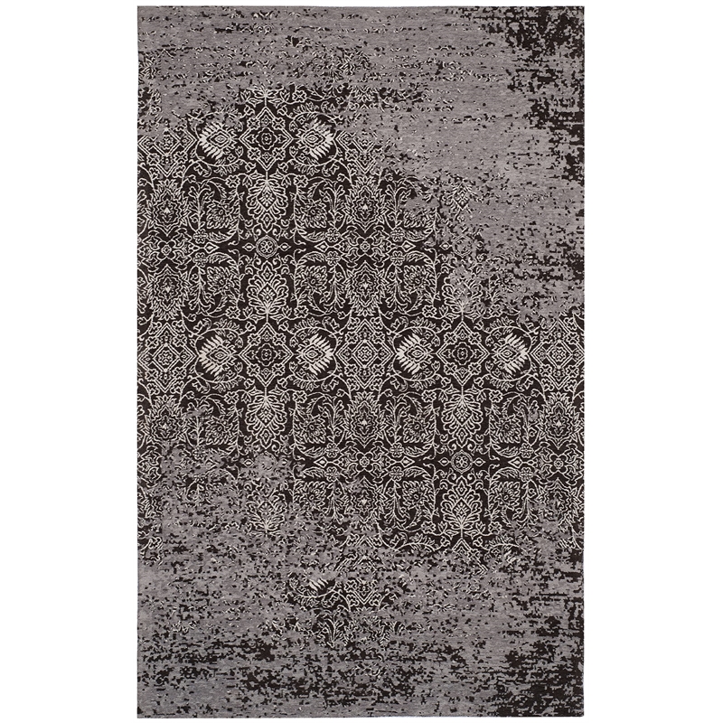 Safavieh Classic Vintage 5' X 8' Rug in Silver and Brown