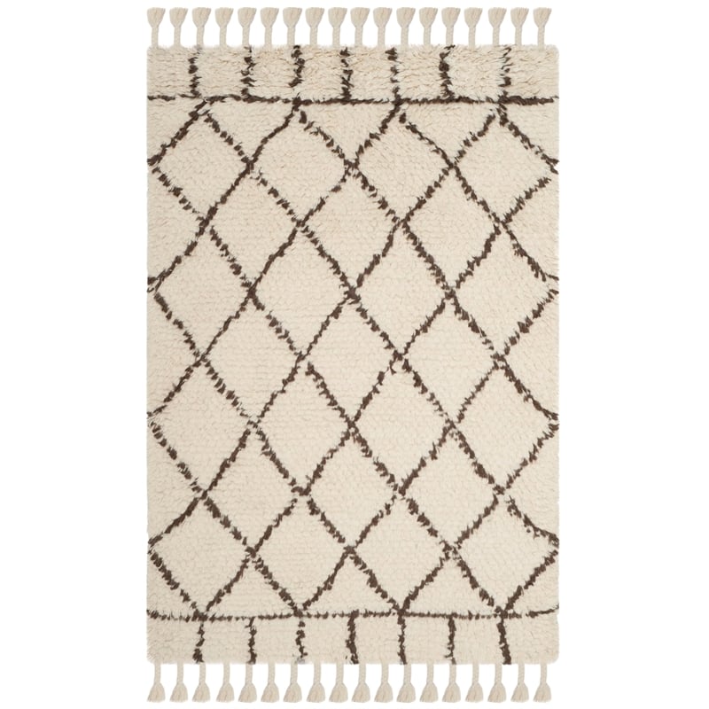 Safavieh Casablanca Shag 4' X 6' Hand Tufted Rug in Ivory and Brown