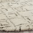 Safavieh Casablanca 6' X 6' Round Wool and Cotton Hand Tufted Rug in Ivory /Gray