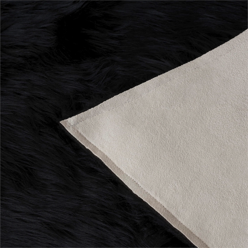 Safavieh Faux Sheep Skin 2' 6