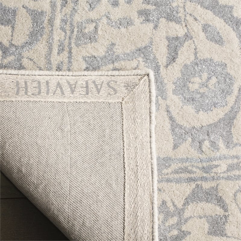 Safavieh Glamour 4' X 6' Hand Tufted Wool Pile Rug in Silver and Ivory
