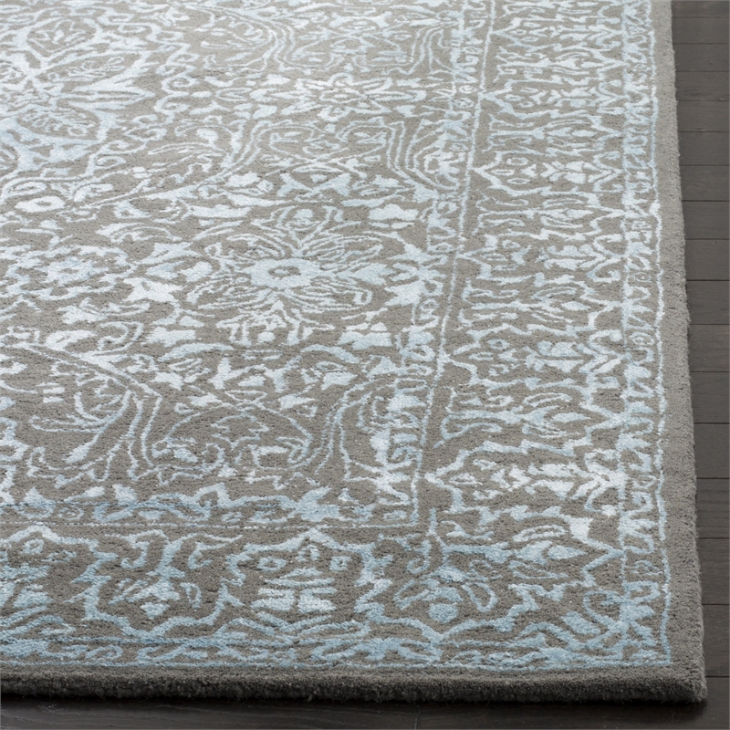 Safavieh Glamour 6' X 9' Hand Tufted Wool Rug in Blue and Dark Gray