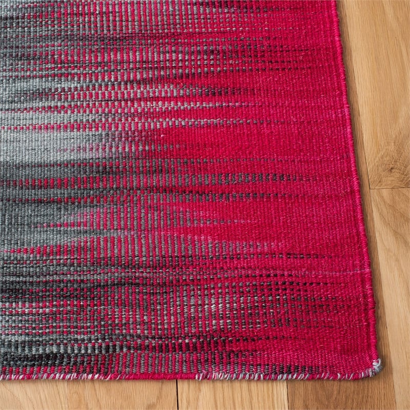 Safavieh Kilim 4' X 6' Hand Woven Wool Rug in Fuchsia and Charcoal