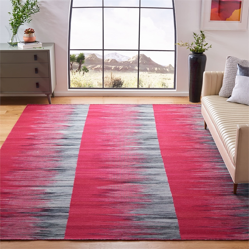 Safavieh Kilim 8' X 10' Hand Woven Wool Rug in Fuchsia and Charcoal