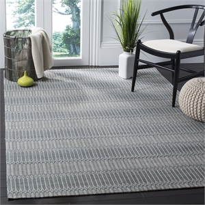 Safavieh Marbella 5' X 8' Hand Woven Bamboo Viscose Rug in Silver
