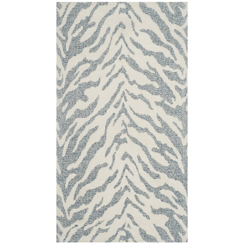 Safavieh Marbella 5' X 8' Hand Woven Rug in Blue and Ivory