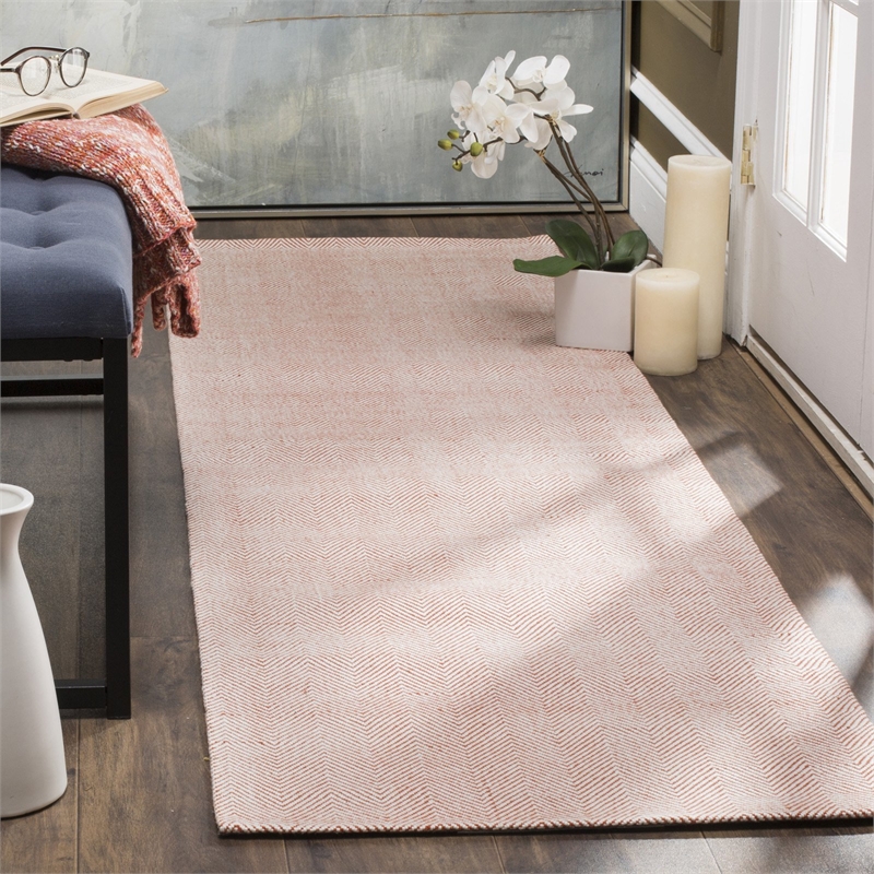 Safavieh Marbella 8' X 10' Hand Woven Rug in Gold