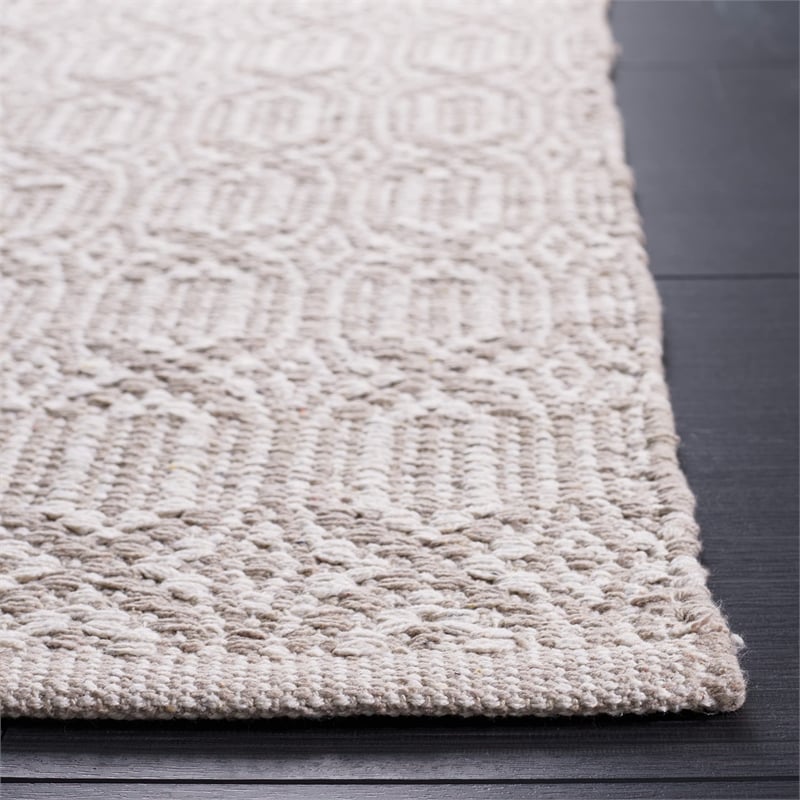 Safavieh Montauk 6' X 9' Hand Woven Cotton Pile Rug in Ivory and Gray