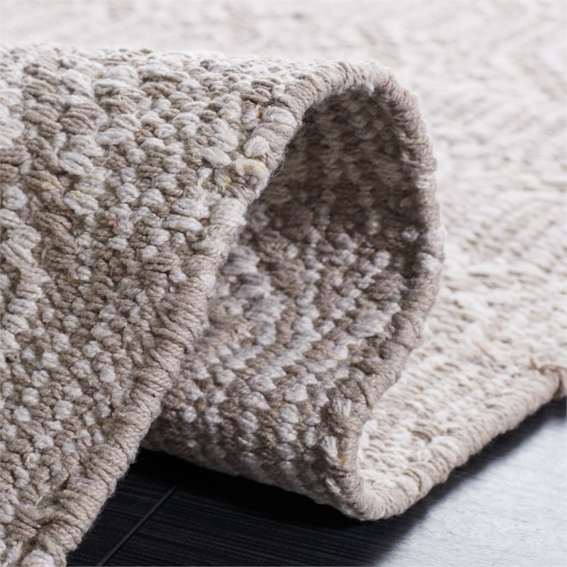 Safavieh Montauk 6' X 9' Hand Woven Cotton Pile Rug in Ivory and Gray