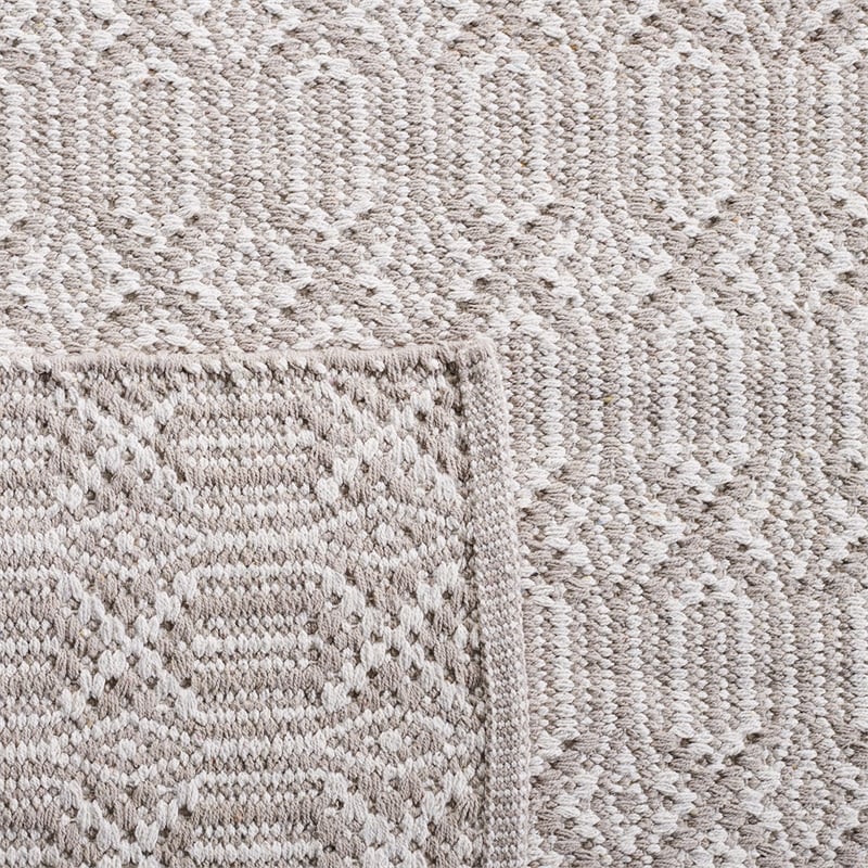 Safavieh Montauk 8' X 10' Hand Woven Cotton Pile Rug in Ivory and Gray