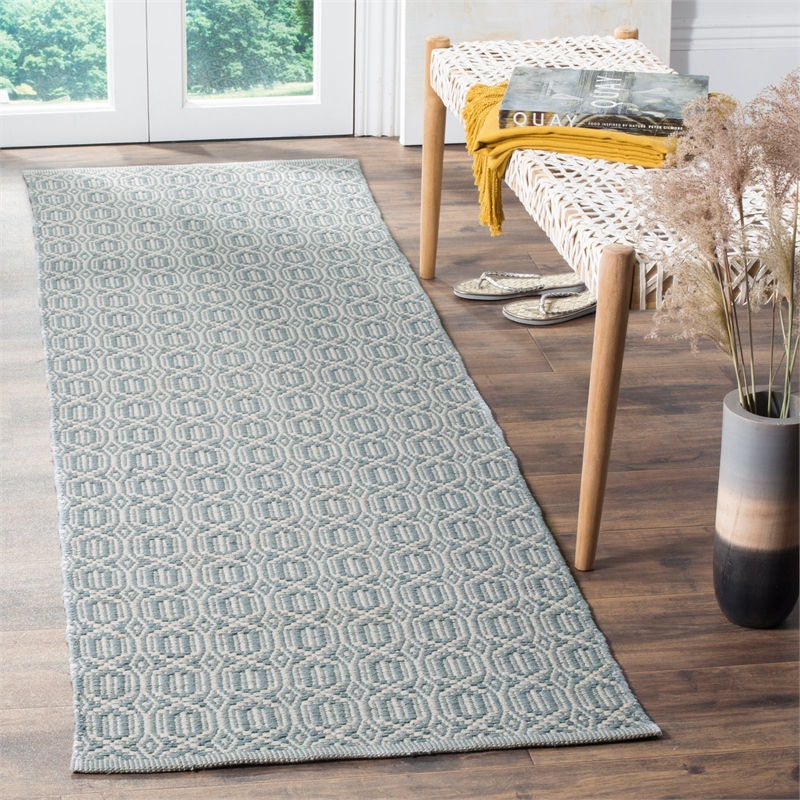 Safavieh Montauk 3' X 5' Hand Woven Cotton Pile Rug in Ivory and Navy