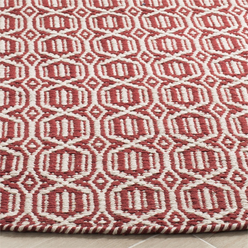 Safavieh Montauk 4' X 6' Hand Woven Cotton Pile Rug in Ivory and Red