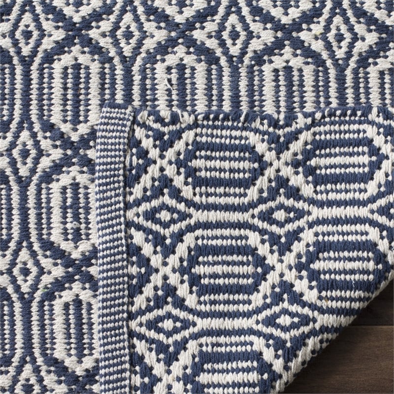 Safavieh Montauk 6' X 6' Square Hand Woven Cotton Rug in Ivory and Red