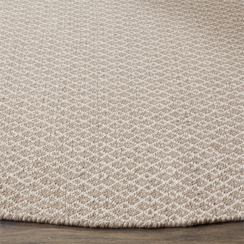 Safavieh Montauk 6' X 6' Round Hand Woven Cotton Rug in Ivory and Gray