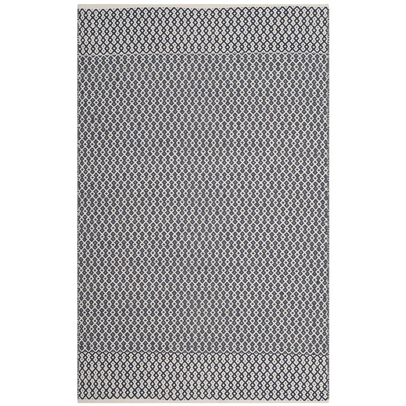 Safavieh Montauk 4' X 6' Hand Woven Cotton Pile Rug in Ivory and Navy