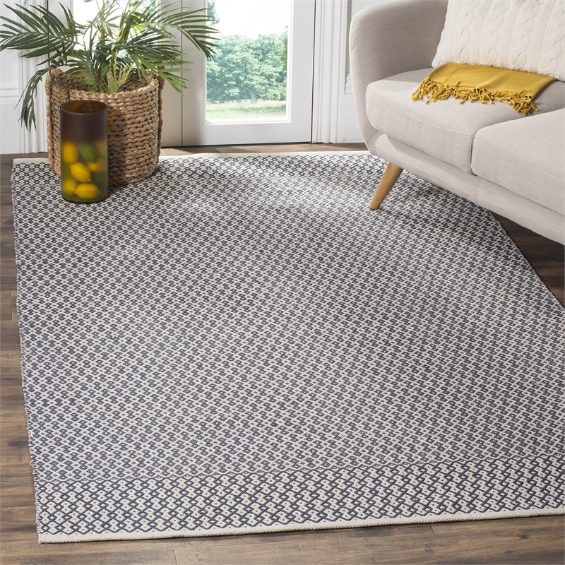 Safavieh Montauk 5' X 8' Hand Woven Cotton Pile Rug in Ivory and Navy