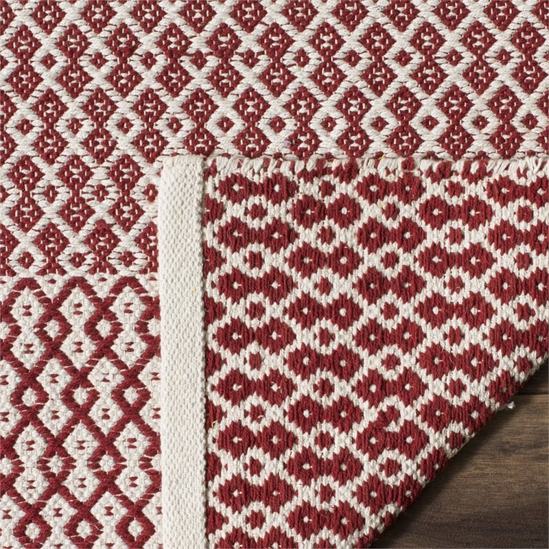 Safavieh Montauk 3' X 5' Hand Woven Cotton Pile Rug in Ivory and Red