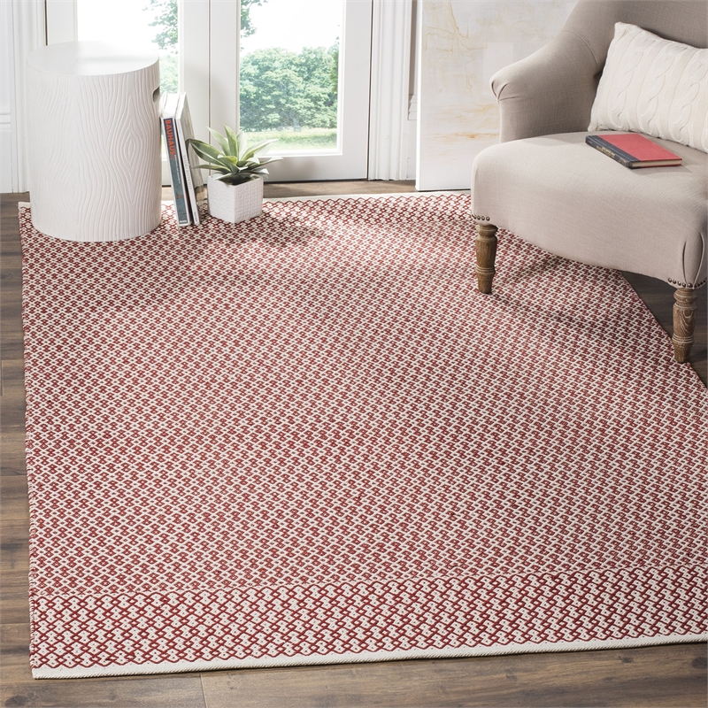 Safavieh Montauk 4' X 6' Hand Woven Cotton Pile Rug in Ivory and Red