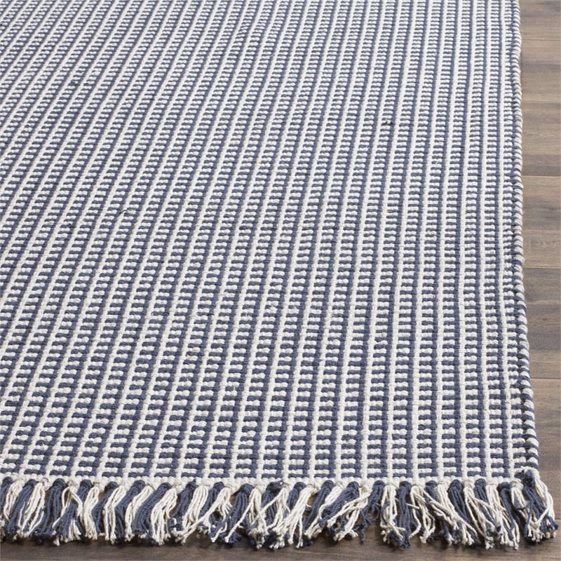 Safavieh Montauk 6' X 9' Hand Woven Cotton Pile Rug in Ivory and Navy