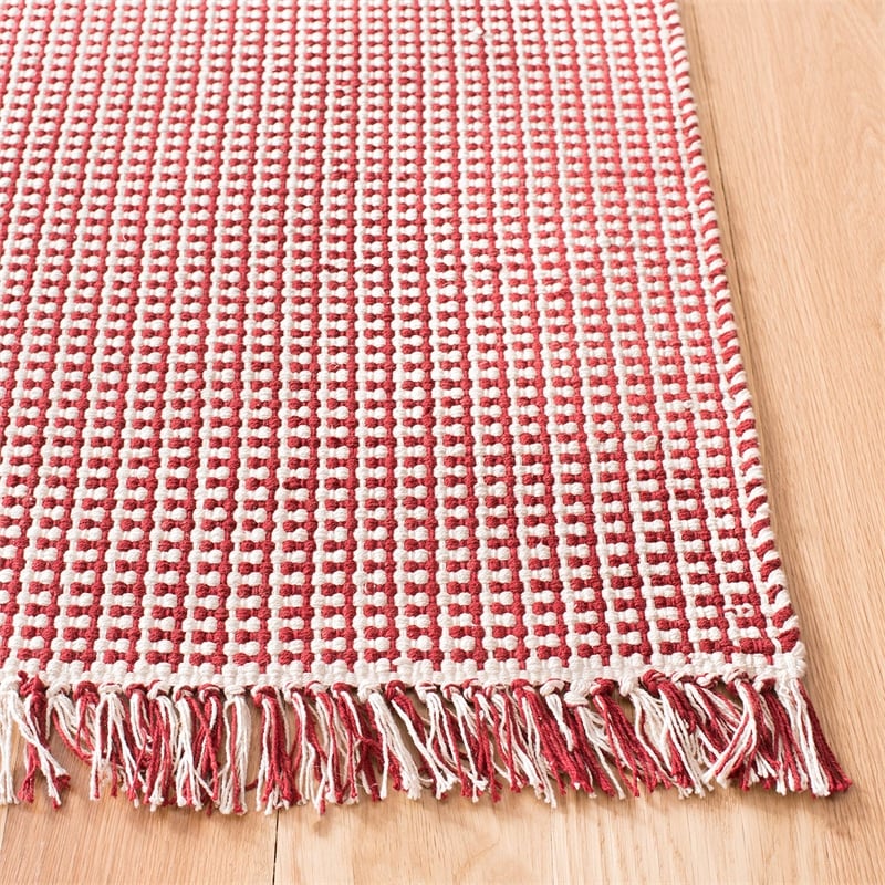 Safavieh Montauk 4' X 6' Hand Woven Cotton Pile Rug in Ivory and Red